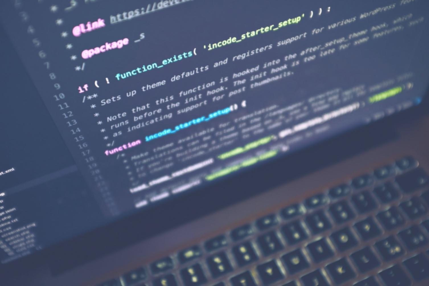 Ambiente di sviluppo giochi moderno con strumenti professionali